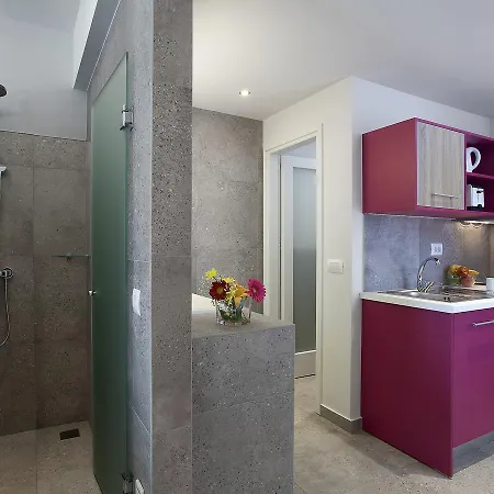 Hotel de apartamente Luxury 2*